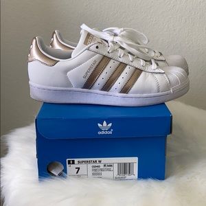 adidas Superstars women’s 7